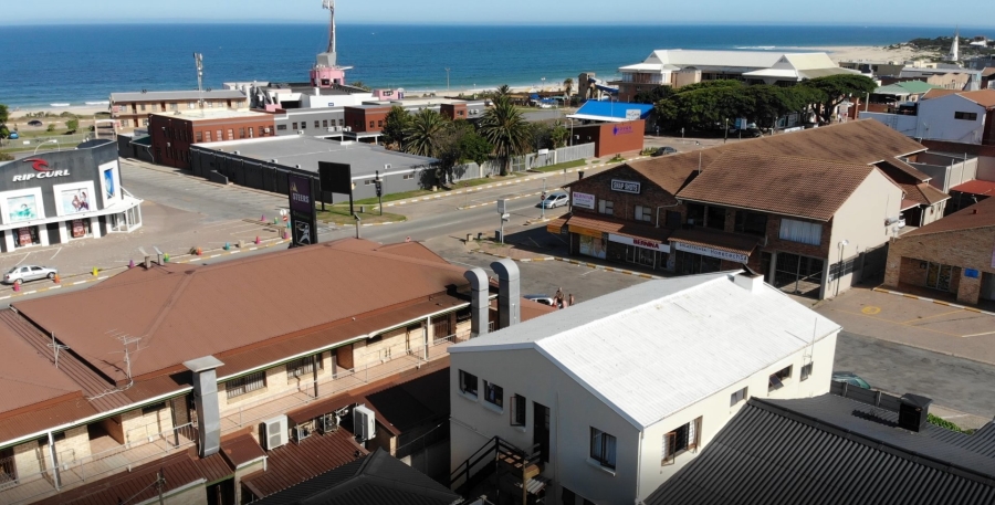 9 Bedroom Property for Sale in Jeffreys Bay Central Eastern Cape